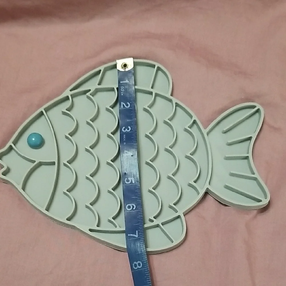Fish-Shaped Cat Slow Feeder Dish